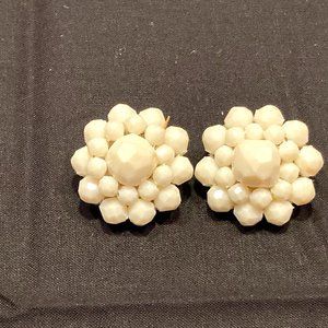 Vintage Resin White Clip On Earrings